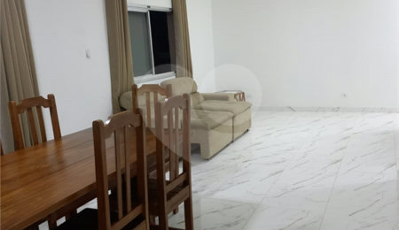 Apartamento à venda com 3 quartos, sendo 1 suíte,  em Tortuga, Guarujá, SP