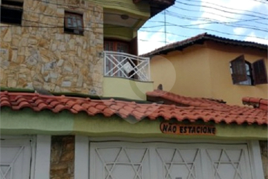 Sobrado à venda com 3 quartos, sendo 1 suíte, em Gopoúva, Guarulhos, SP