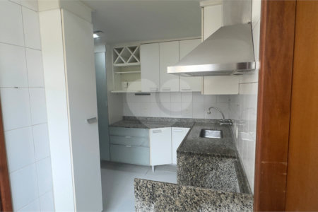 Cobertura à venda com 3 quartos, sendo 1 suíte,  em Tijuca, Rio de Janeiro, RJ