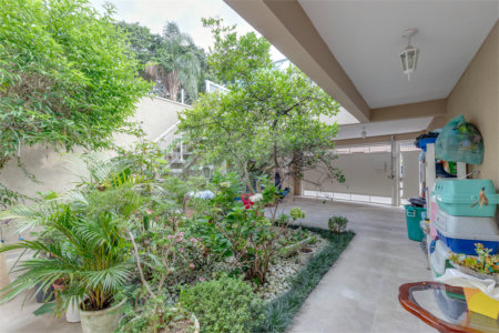 Casa à venda com 3 quartos, sendo 1 suíte, em Jardim Bélgica, São Paulo, SP