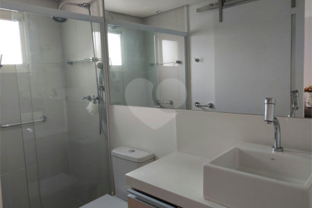 Apartamento à venda com 3 quartos, sendo 2 suítes,  em Cidade São Francisco, São Paulo, SP