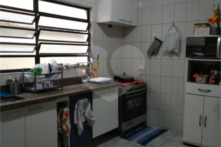 Sobrado à venda com 3 quartos, sendo 1 suíte, em Chora Menino, São Paulo, SP
