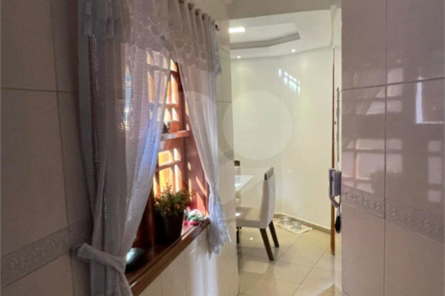 Sobrado à venda com 3 suítes em Vila Irmãos Arnoni, São Paulo, SP