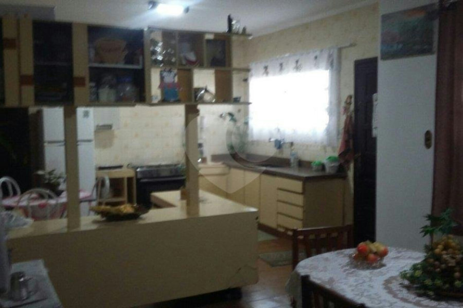 Casa Térrea à venda ou para alugar com 3 quartos, sendo 1 suíte, em Vila Galvão, Guarulhos, SP