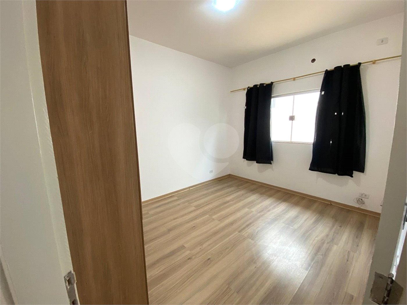 Casa à venda com 3 quartos, sendo 1 suíte,  em Jardim Jamaica, Ponta Porã, MS