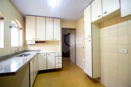 Casa à venda ou para alugar com 4 quartos, sendo 1 suíte, no Centro, São Roque, SP