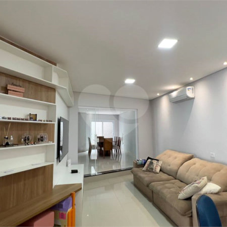 Casa à venda com 3 quartos, sendo 1 suíte,  no condomínio Jardim das Flores, Sorocaba - SP