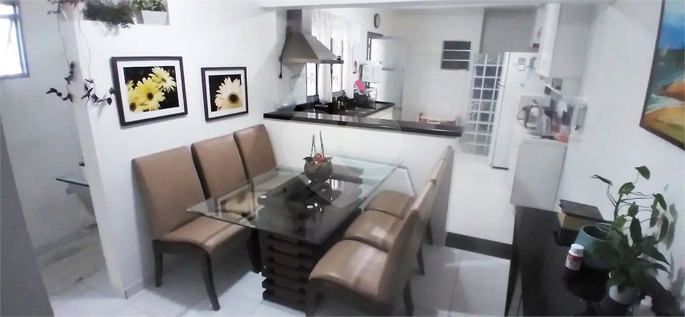 Casa à venda com 4 quartos, sendo 1 suíte, em Santana, São Paulo, SP