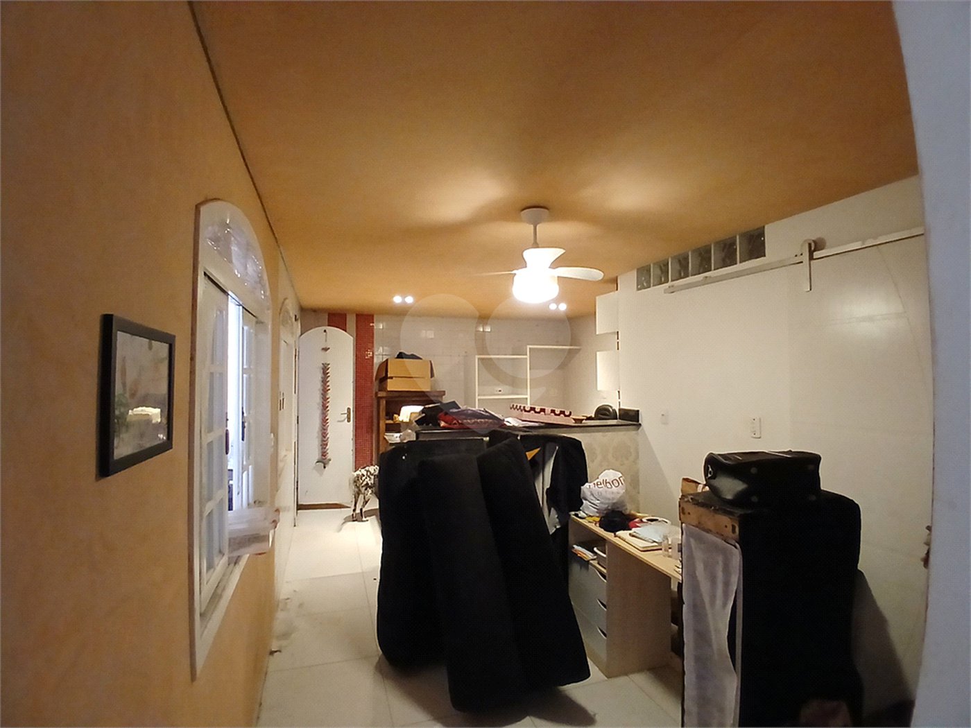Sobrado à venda com 8 quartos, sendo 2 suítes, em Tremembé, São Paulo, SP