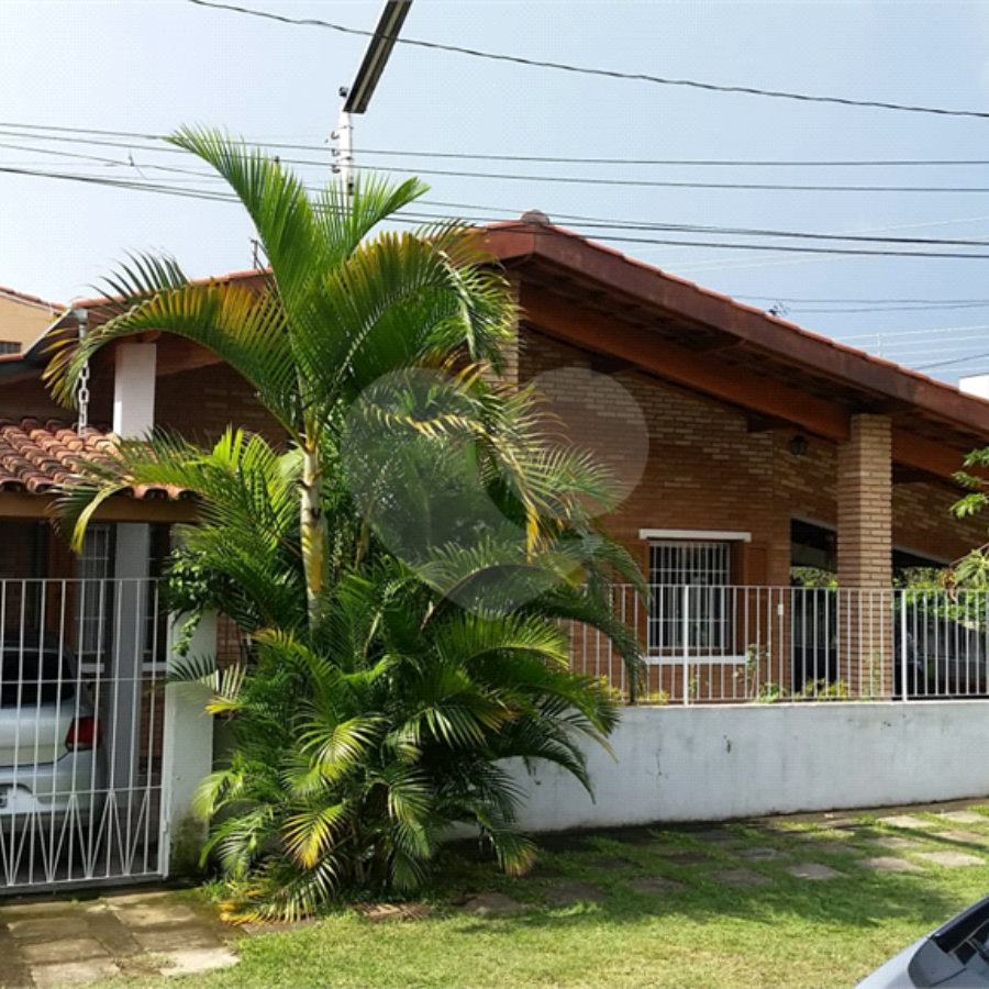 Casa à venda com 3 quartos no condomínio Aclimação, Atibaia - SP