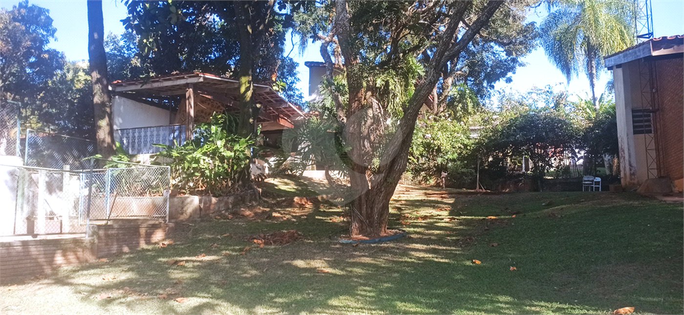 Chácara à venda com 5 quartos, sendo 3 suítes, em Parque Residencial Atibaia, Atibaia, SP