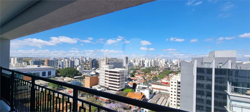 Apartamento à venda com 3 suítes em Moema, São Paulo, SP