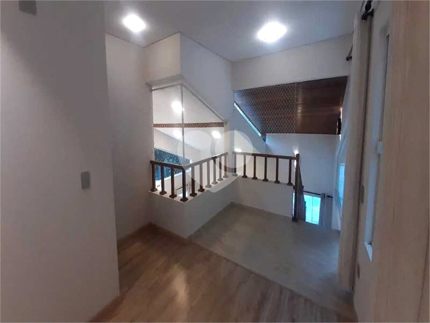 Casa à venda com 3 quartos, sendo 1 suíte, no condomínio Jardim da Montanha I, Mairiporã - SP