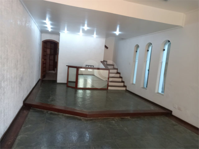 Casa para alugar com 4 quartos, sendo 1 suíte,  em Chácara Santo Antônio, São Paulo, SP
