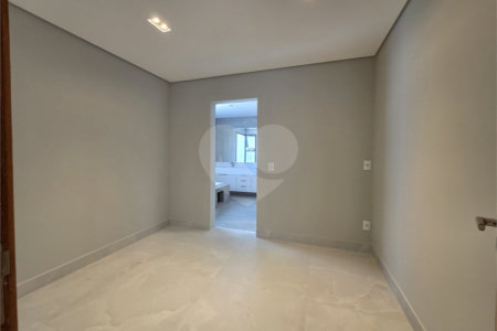 Casa à venda com 5 suítes no condomínio Fazenda Imperial, Sorocaba - SP