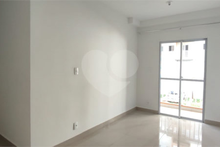 Apartamento com 2 dormitórios