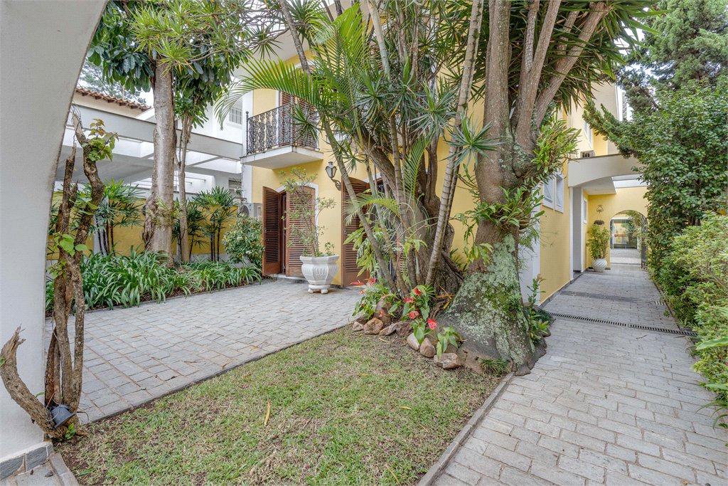 Casa à venda com 4 suítes em Alto da Boa Vista, São Paulo, SP