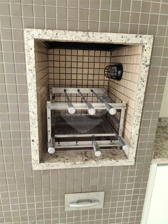 Apartamento à venda ou para alugar com 3 quartos, sendo 1 suíte,  em Parque Reboucas, São Paulo, SP