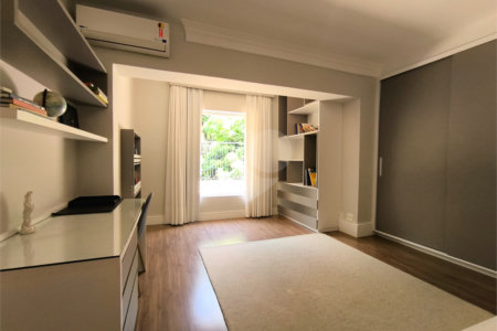 Casa à venda com 5 quartos, sendo 4 suítes, em Cidade Jardim, São Paulo, SP