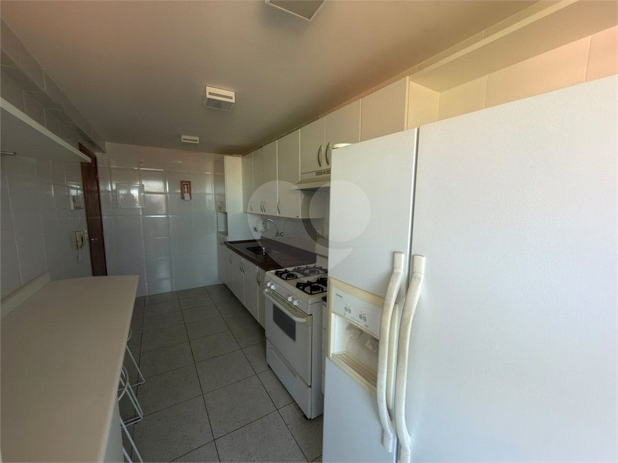 Apartamento à venda com 2 quartos, sendo 1 suíte,  em Vila Nova, Cabo Frio, RJ
