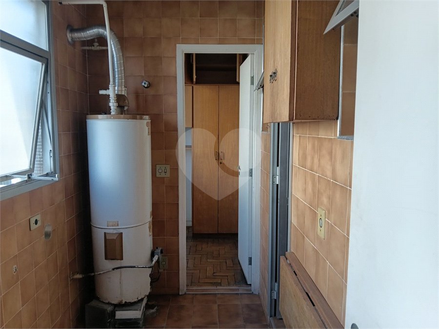 Apartamento à venda com 3 quartos, sendo 1 suíte,  em Higienópolis, São Paulo, SP