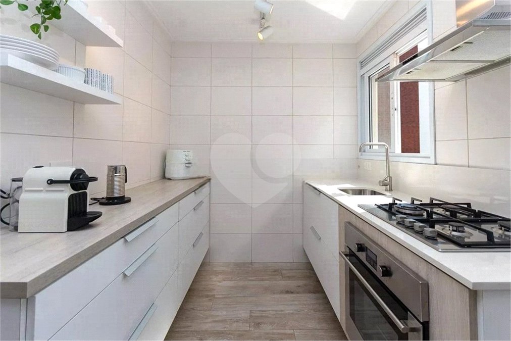 Apartamento à venda com 3 quartos, sendo 2 suítes, em Água Branca, São Paulo, SP