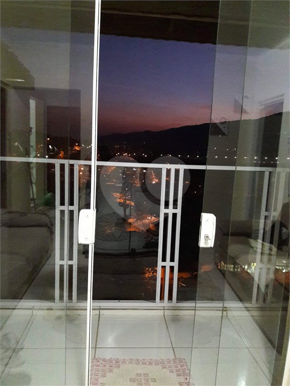Casa à venda com 4 quartos em Serra da Cantareira, Mairiporã, SP