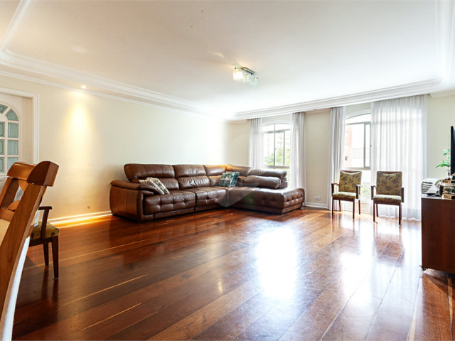 Apartamento à venda com 4 quartos, sendo 1 suíte,  em Jardim Marajoara, São Paulo, SP