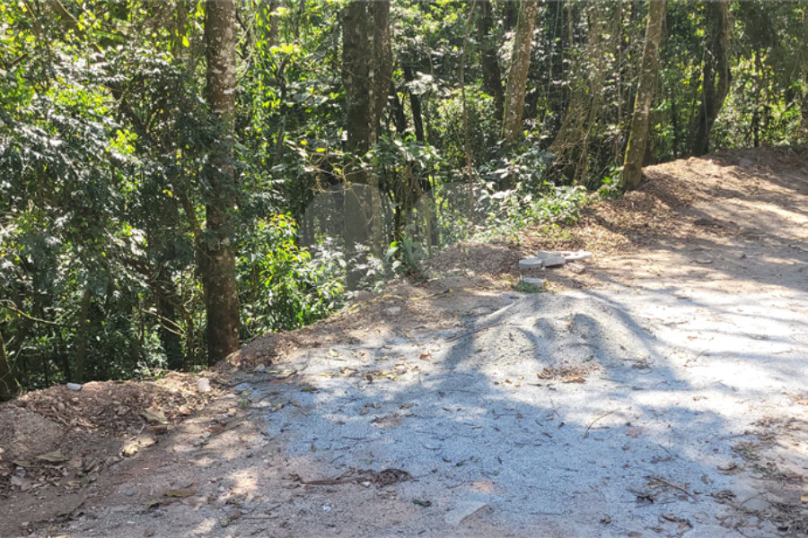 Terreno à venda no condomínio Parque Imperial da Cantareira, Mairiporã - SP