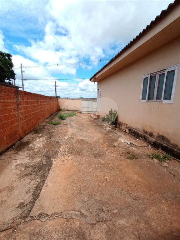 Casa à venda com 2 quartos em Vila Mazzei, Itapetininga, SP