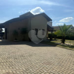 Casa à venda com 3 suítes no condomínio Terras de Mont Serrat, Salto - SP