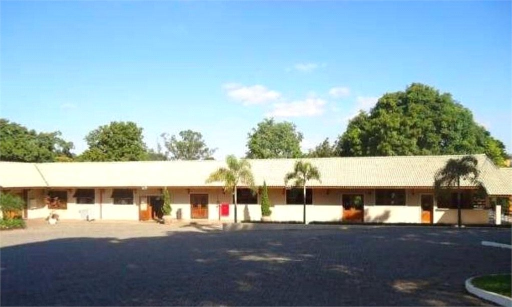 Casa à venda com 3 quartos, sendo 1 suíte, no condomínio Vinhas da Vista Alegre - Lado Café, Vinhedo - SP