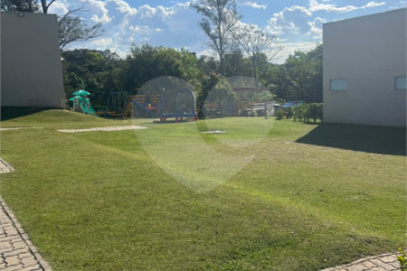 Casa à venda ou para alugar com 2 quartos, sendo 4 suítes, no condomínio Residencial Jardim Bréscia, Indaiatuba - SP