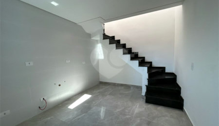 Apartamento à venda com 2 quartos, sendo 1 suíte, em Vila Guarani, Santo André, SP