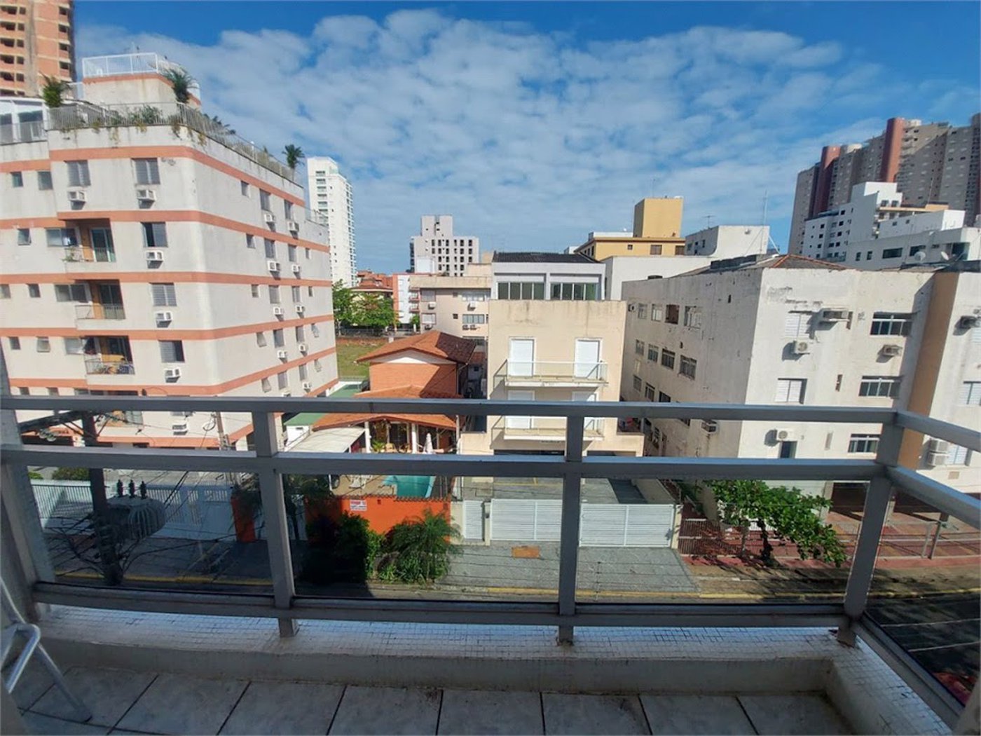 Apartamento com 3 dormitórios à venda, 87 m² por R$ 400.000,00 - Jardim Praiano - Guarujá/SP