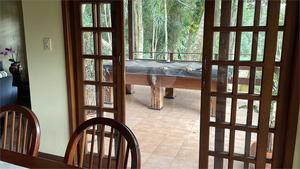Casa à venda ou para alugar com 3 suítes no condomínio Alpes da Cantareira, Mairiporã - SP