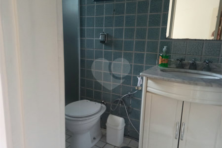 Casa à venda ou para alugar com 6 quartos, sendo 4 suítes, em Jardim Itaperi, Atibaia, SP
