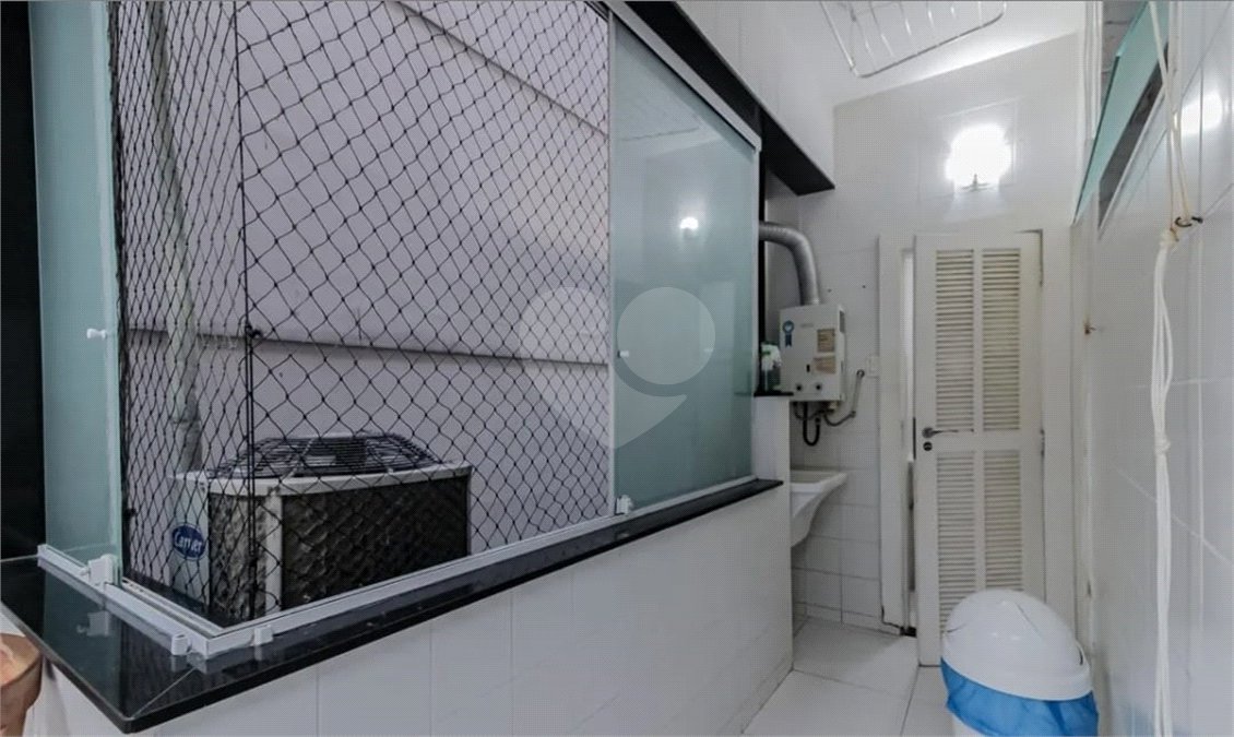 Apartamento à venda com 4 quartos, sendo 1 suíte,  em Copacabana, Rio de Janeiro, RJ