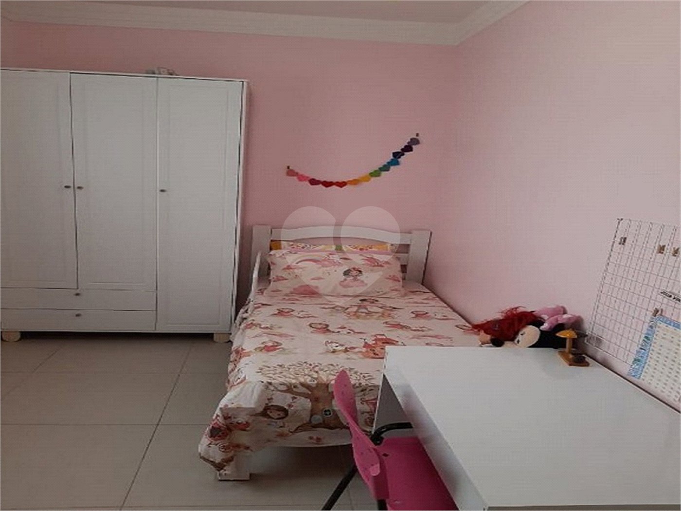 Casa à venda com 3 quartos, sendo 1 suíte, no condomínio Horto Florestal II, Sorocaba - SP