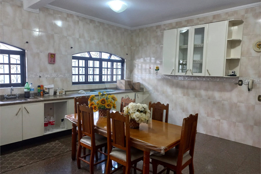 Sobrado à venda ou para alugar com 4 quartos, sendo 2 suítes,  em Barro Branco (zona Norte), São Paulo, SP