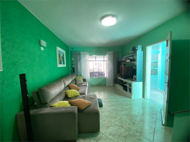 Sobrado à venda com 3 quartos em Vila Medeiros, São Paulo, SP