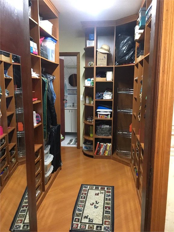 Sobrado à venda com 4 quartos, sendo 3 suítes, em Jardim Olympia, São Paulo, SP