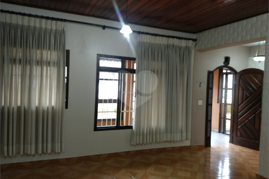 Casa à venda com 5 quartos, sendo 2 suítes, em Água Fria, São Paulo, SP