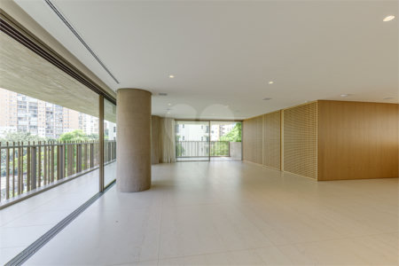 Apartamento à venda com 4 suítes em Moema, São Paulo, SP