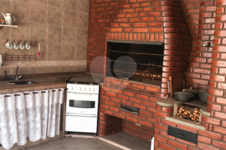 Sobrado à venda com 6 quartos, sendo 3 suítes, em Jardim Refúgio, Sorocaba, SP