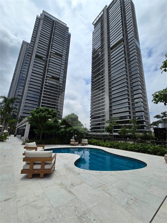 Apartamento à venda com 2 suítes em Jardim Morumbi, São Paulo, SP