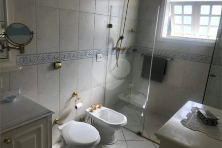 Casa à venda com 4 suítes em Caxingui, São Paulo, SP