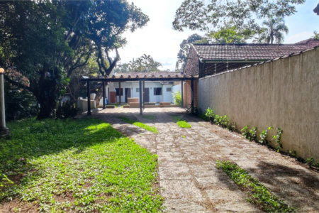 Terreno à venda com 1 suíte em Interlagos, São Paulo, SP