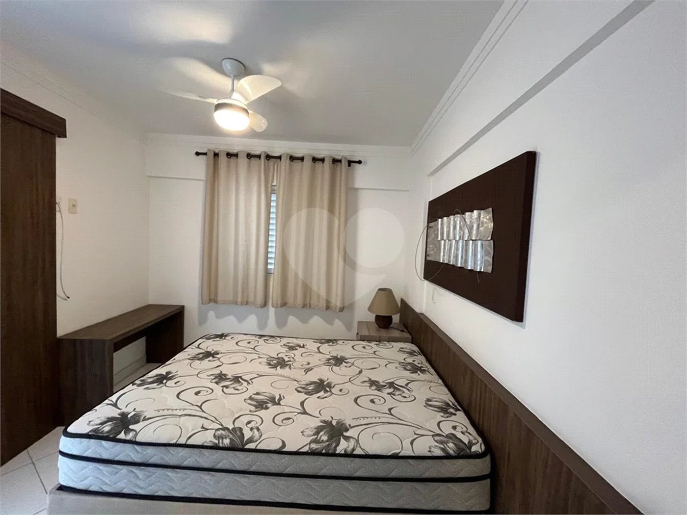 Apartamento mobiliado disponível para locação - em excelente localização na Av. Independência em Piracicaba.