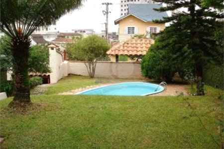 Sobrado à venda com 4 quartos, sendo 1 suíte,  em Vila Rosália, Guarulhos, SP